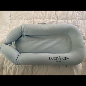 Dock-A-Tot  baby blue 0-6 months Deluxe Doc A Tot